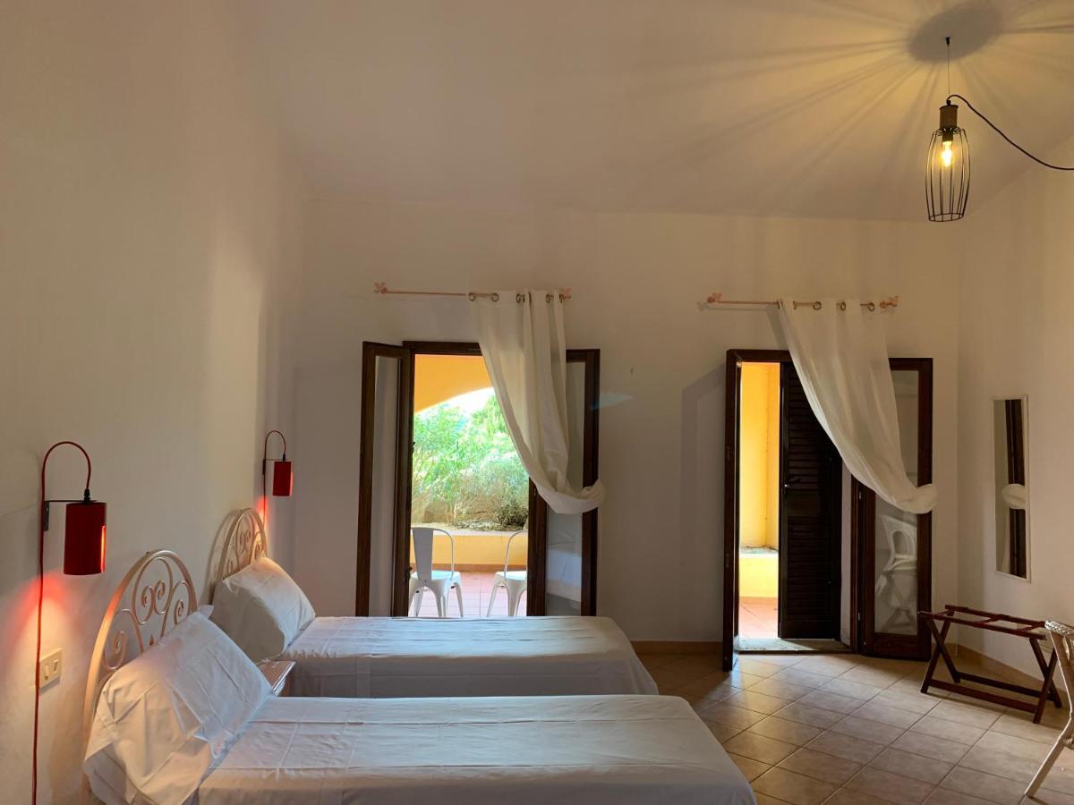 Godo Beach Hotel Baja Sardinia Zewnętrze zdjęcie
