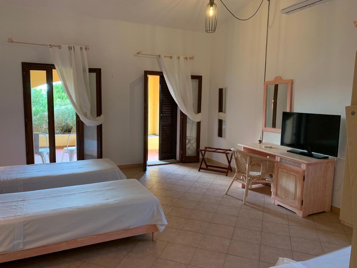 Godo Beach Hotel Baja Sardinia Zewnętrze zdjęcie