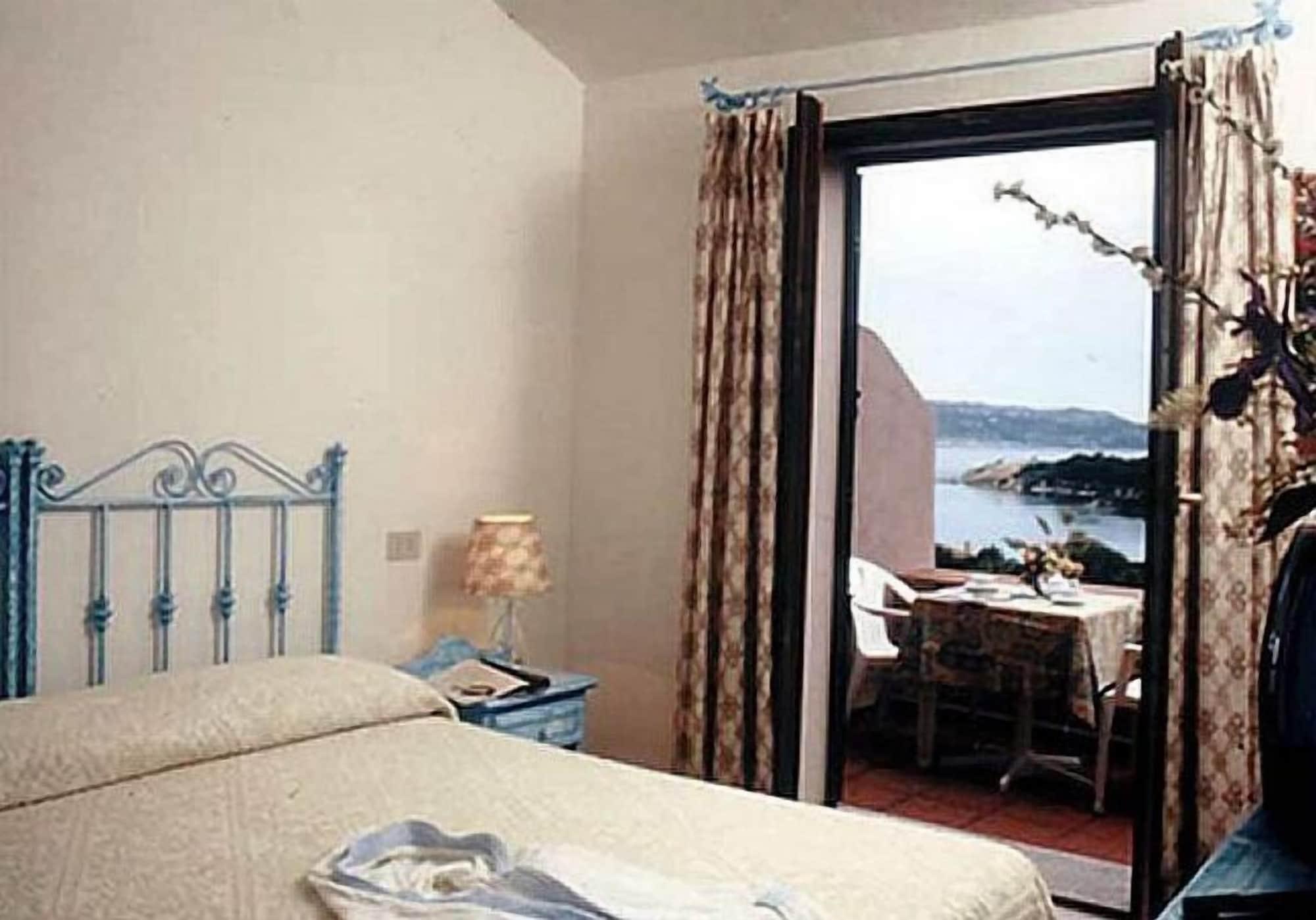 Godo Beach Hotel Baja Sardinia Zewnętrze zdjęcie