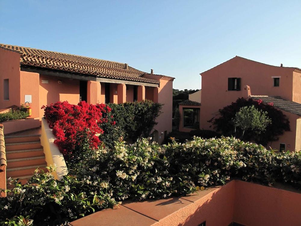 Godo Beach Hotel Baja Sardinia Zewnętrze zdjęcie