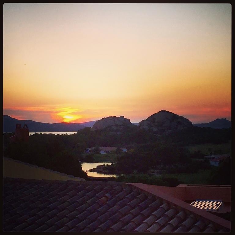 Godo Beach Hotel Baja Sardinia Zewnętrze zdjęcie