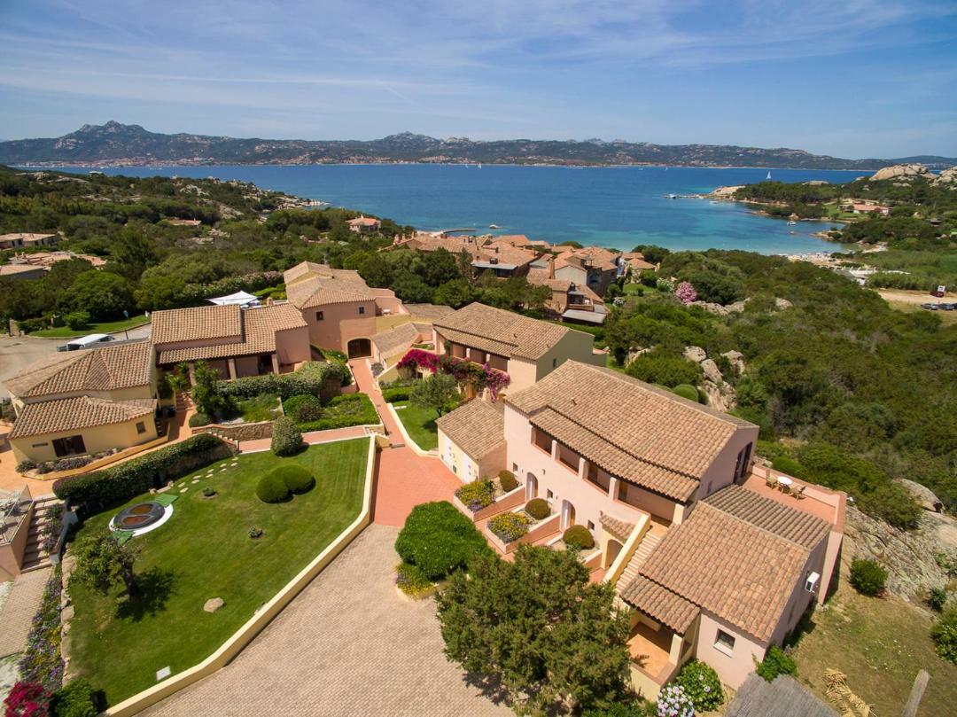 Godo Beach Hotel Baja Sardinia Zewnętrze zdjęcie